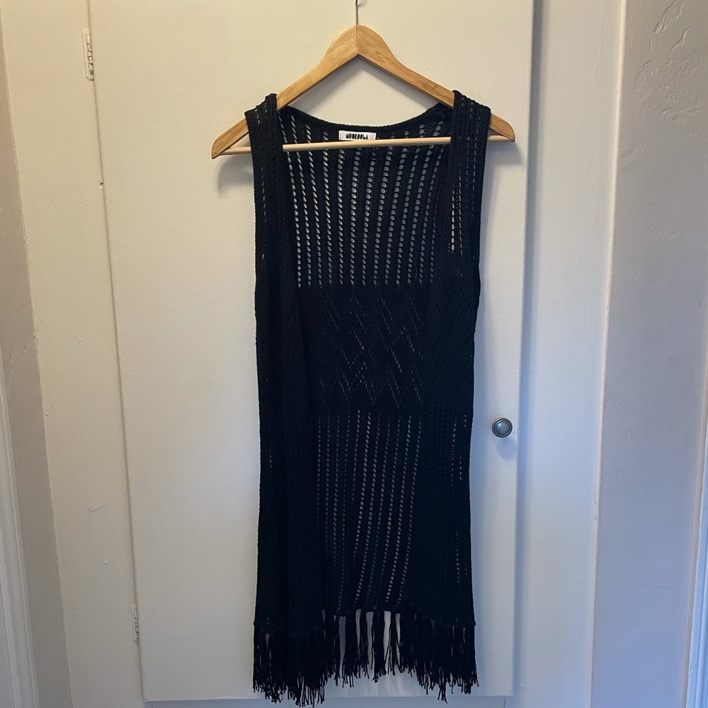 Black knitted vest
